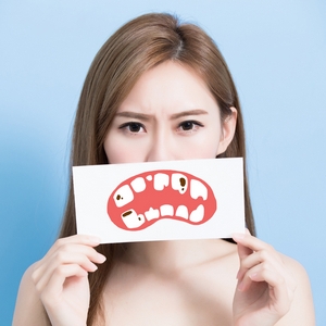 ฟันผุมีผลต่อกลิ่นปากหรือไม่ และ มีวิธีในการป้องกัน หรือ รักษาได้อย่างไรบ้าง